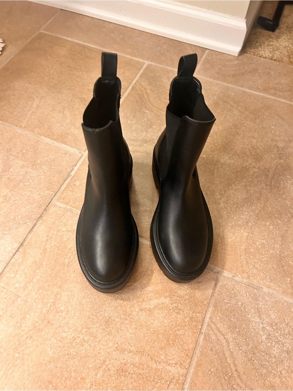 NWOT Steve Madden Madelyn Black Chelsea Ankle Booties